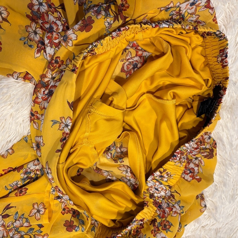 Torrid - Wide Leg Pants Yellow Floral Chiffon Semi Sheer with Short - Size 1 - Picture 4 of 13